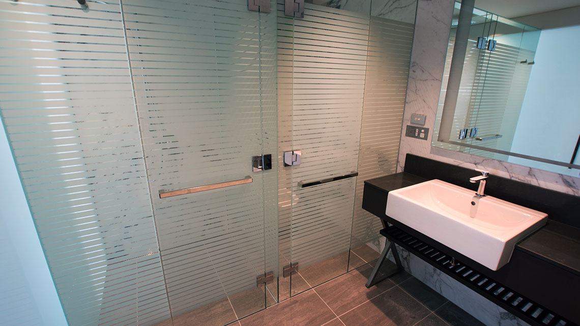 glass shower screen