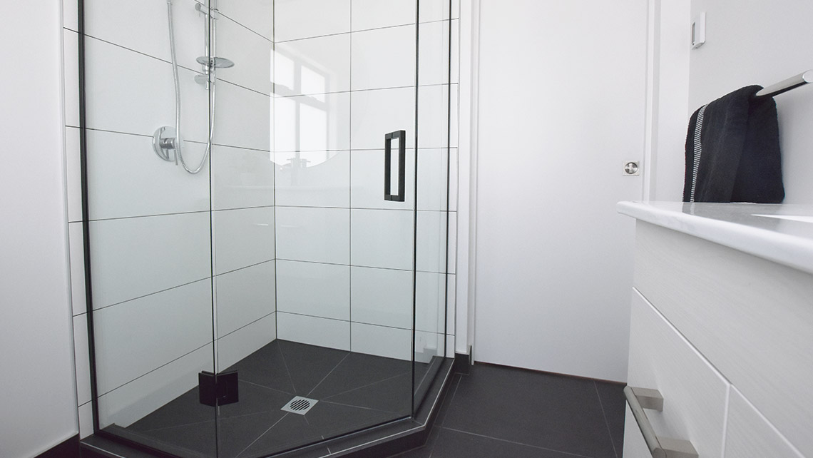 quadrant corner shower