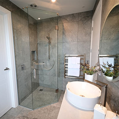 quadrant shower